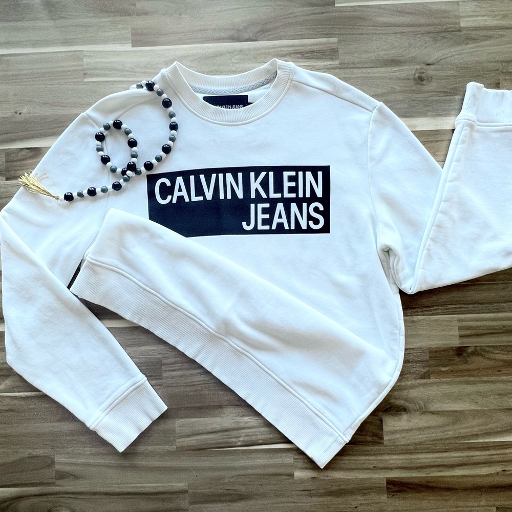 🔥 NWOT 🔥 CALVIN KLEIN White Crewneck Sweater - Men’s Size Large